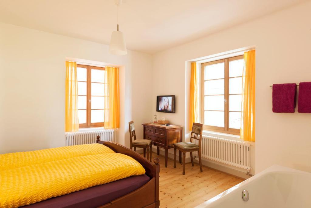 Kulturhotel Guggenheim Liestal Kamer foto